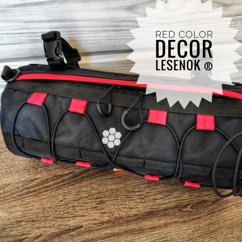 Red decor